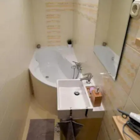 Secluded Mezzanine Near Astoria * Будапешт