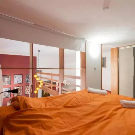 Secluded Mezzanine Near Astoria *