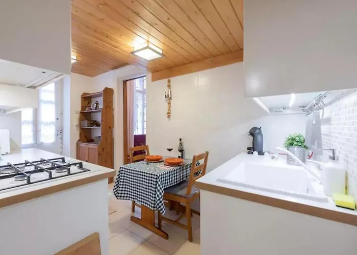 Secluded Mezzanine Near Astoria Appartamento *